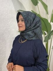 AKER SURA İPEK EŞARP