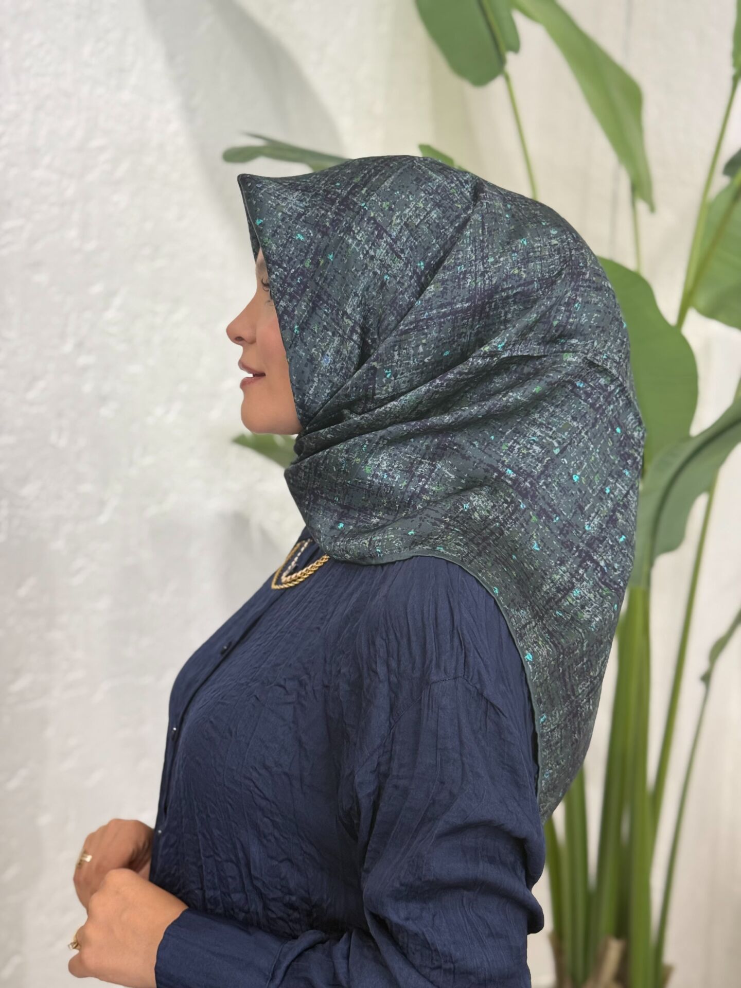 AKER SURA İPEK EŞARP