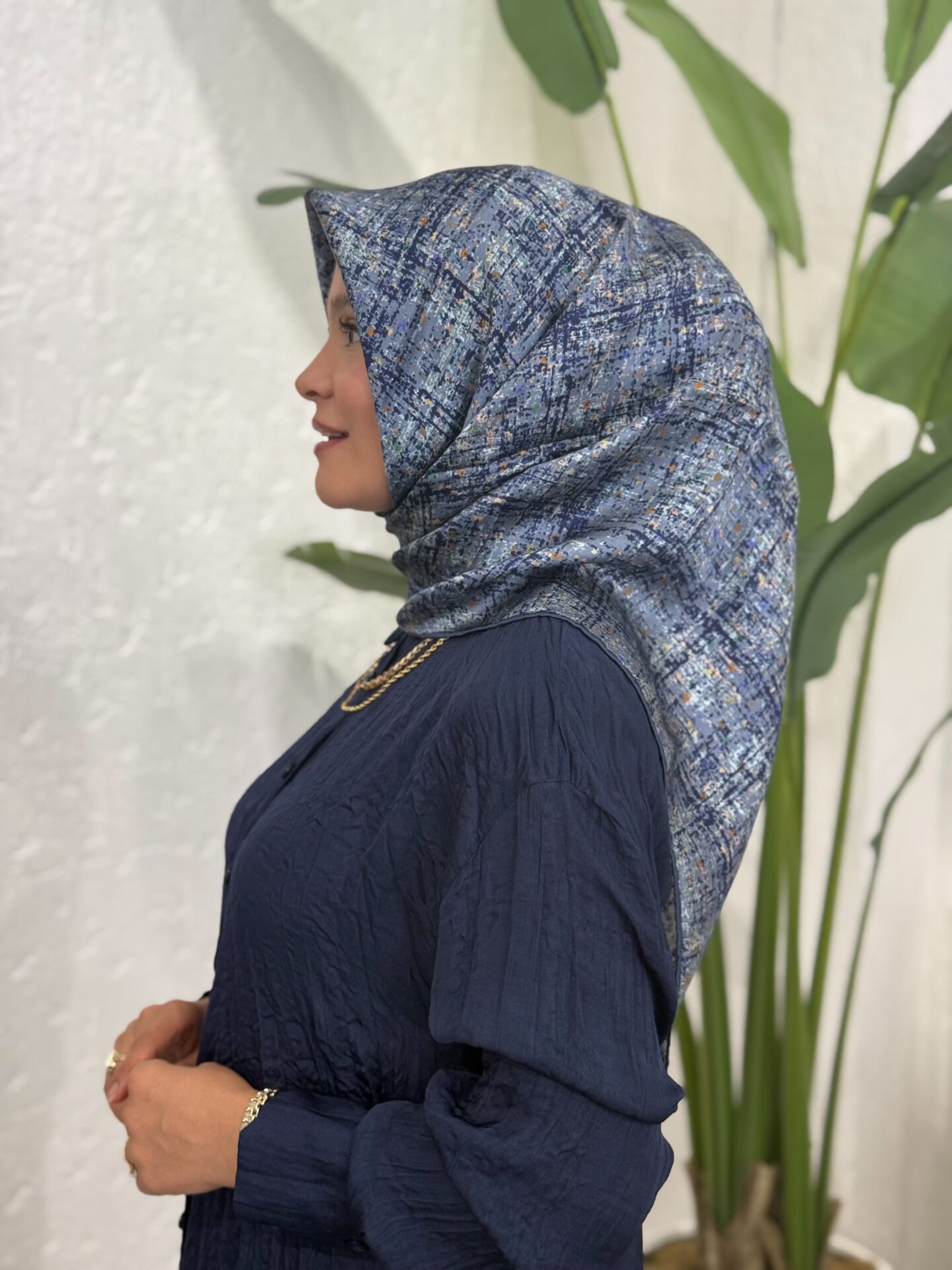 AKER SURA İPEK EŞARP