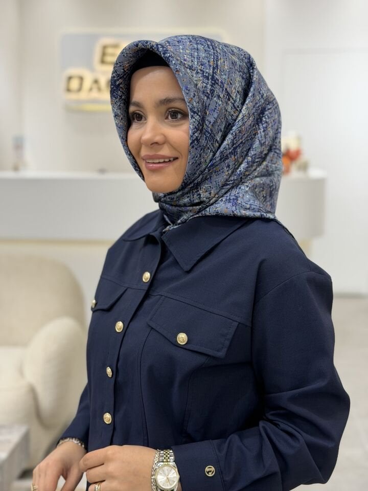 AKER SURA İPEK EŞARP