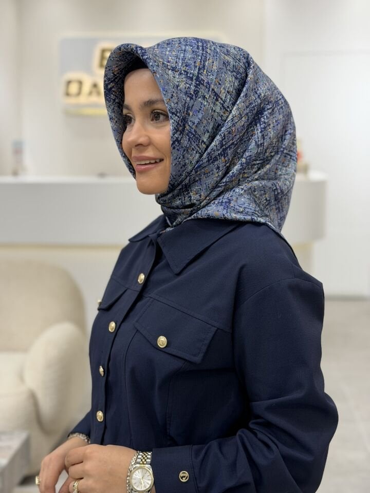 AKER SURA İPEK EŞARP