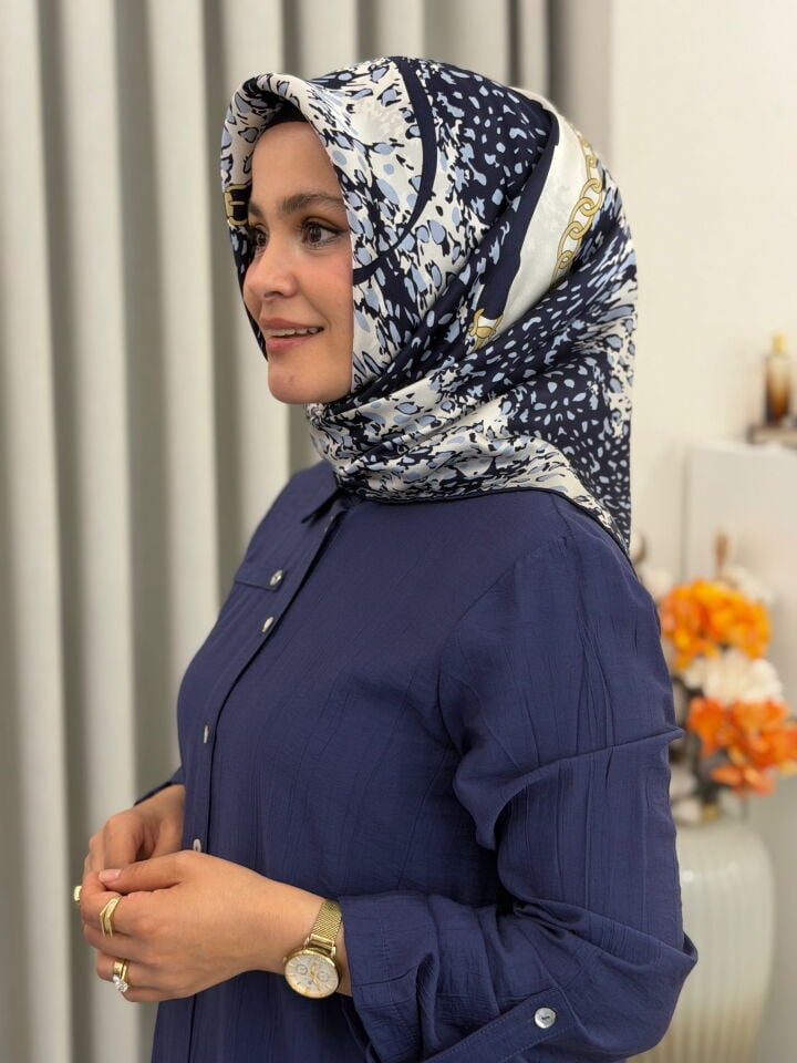 AKER SURA İPEK EŞARP