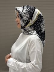 AKER SURA İPEK EŞARP