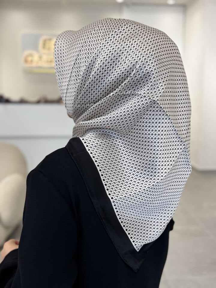 PİERRE CARDİN SURA İPEK EŞARP