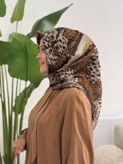 AKER SURA İPEK EŞARP