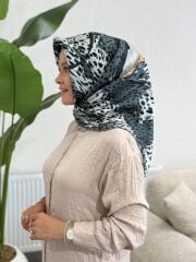 AKER SURA İPEK EŞARP