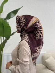 AKER SURA İPEK EŞARP