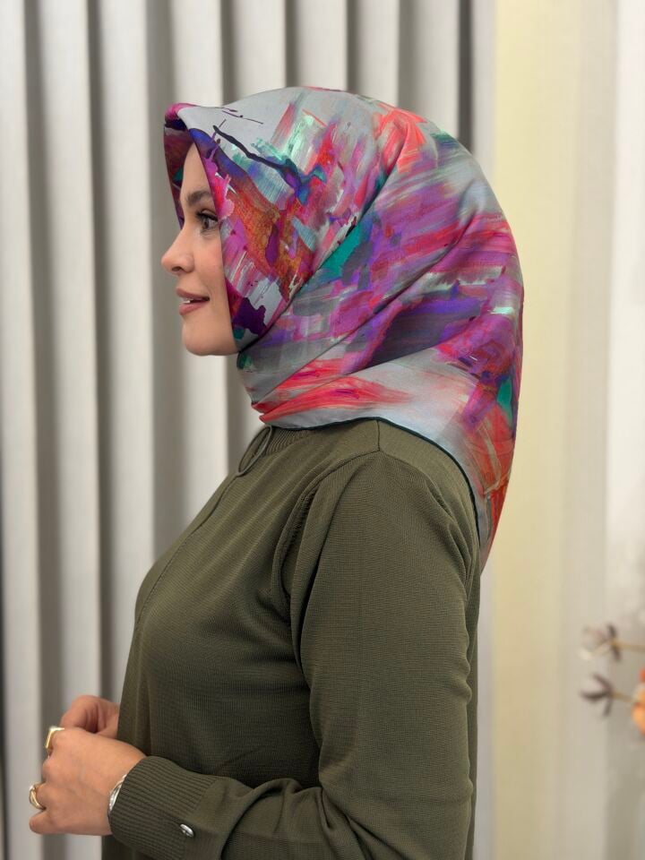 AKER SURA İPEK EŞARP