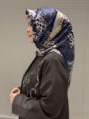 AKER SURA İPEK EŞARP