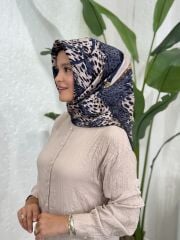 AKER SURA İPEK EŞARP