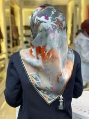 AKER SURA İPEK EŞARP