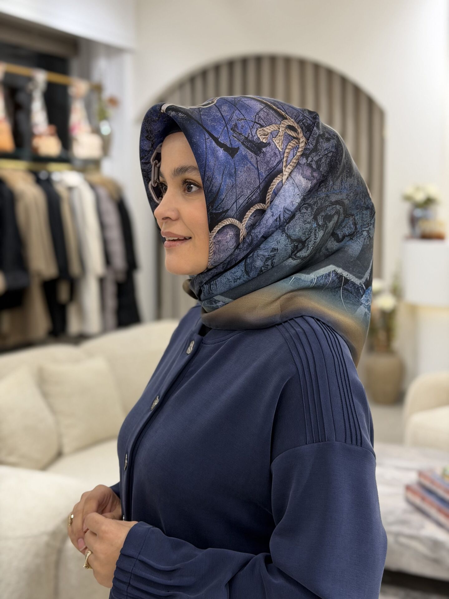 LA BOUTİQUE SURA İPEK EŞARP