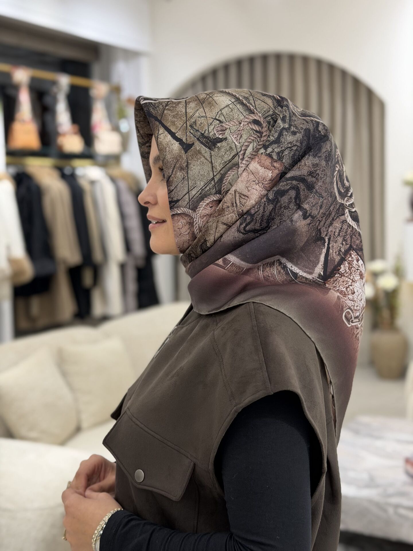 LA BOUTİQUE SURA İPEK EŞARP