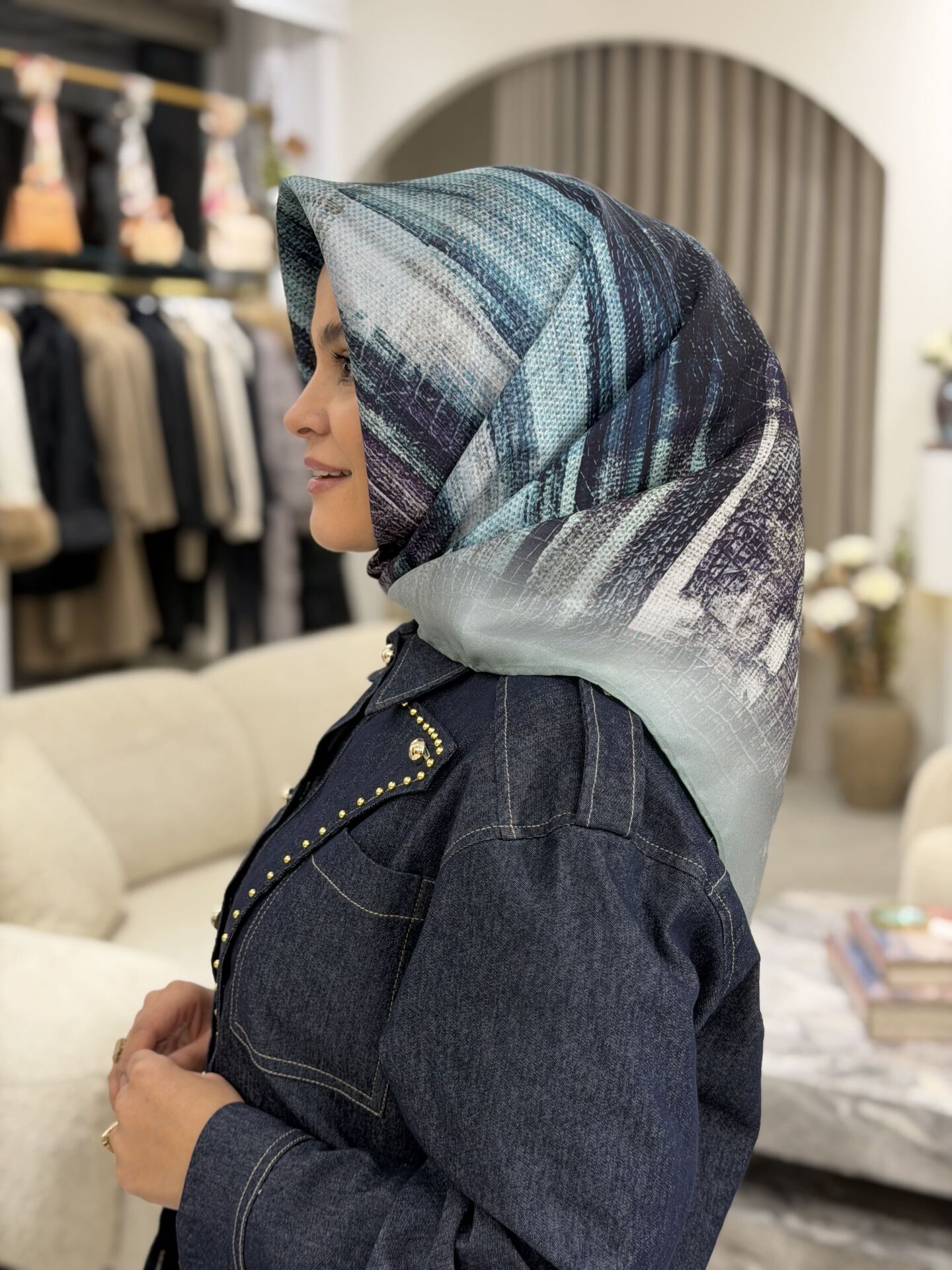 LA BOUTİQUE SURA İPEK EŞARP ( ön sipariş )