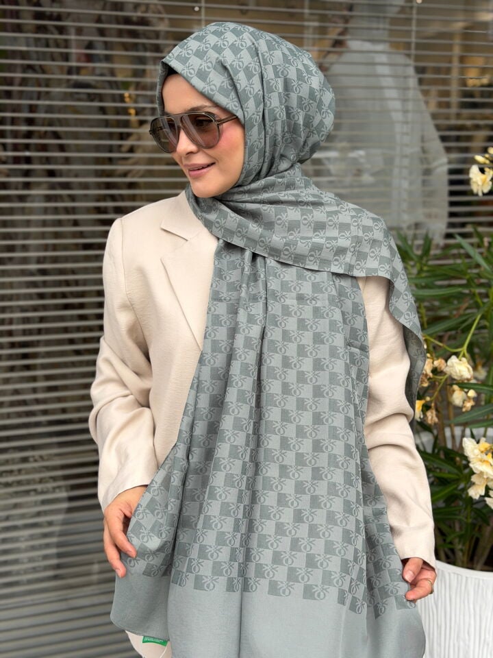 BENETTON ELEGANTE TRE ŞAL ÇAĞLA