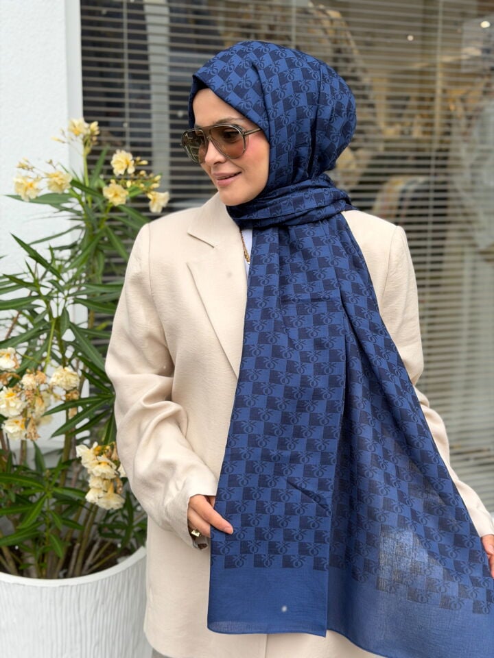 BENETTON ELEGANTE TRE ŞAL LACİ