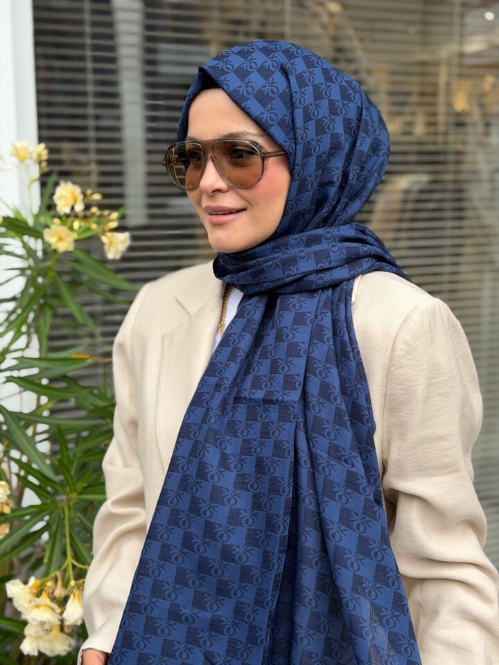 BENETTON ELEGANTE TRE ŞAL LACİ