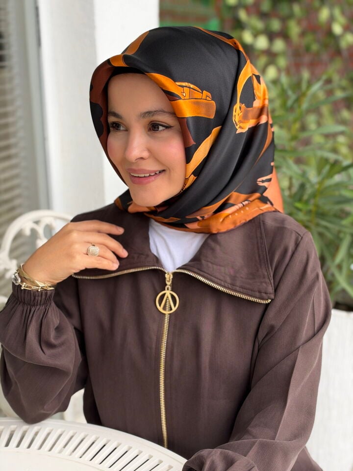 AKER SURA İPEK EŞARP