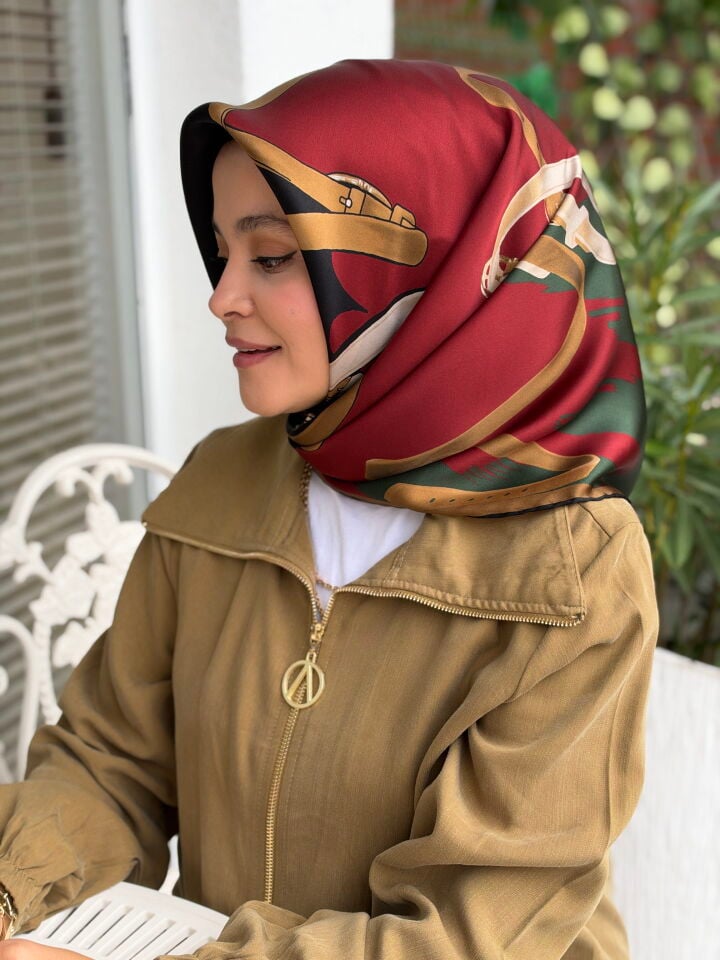AKER SURA İPEK EŞARP