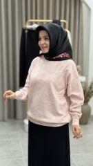 TIĞ TRİKO İŞLEMELİ TRİKO BLUZ PUDRA