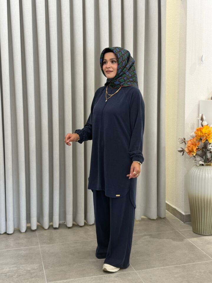 AYŞE AKAY SPOR PİKE TAKIM LACİVERT